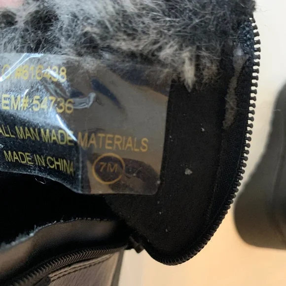 Short Fur Cuffed Black Boots.  Size 7.  **NEW** - Picture 11 of 11